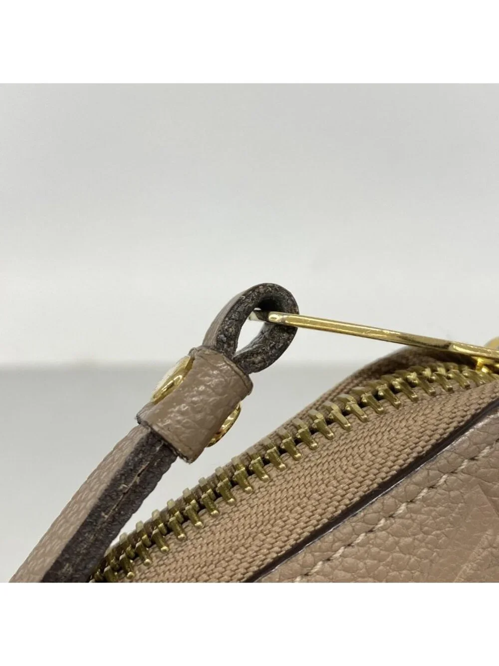 Louis Vuitton Wallet Monogram Empreinte Zippy Tourterelle
